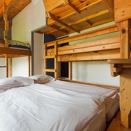 Tilia Hostel Huos