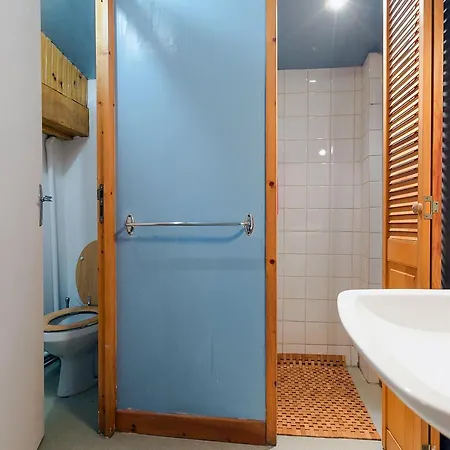 Tilia Hostel Huos