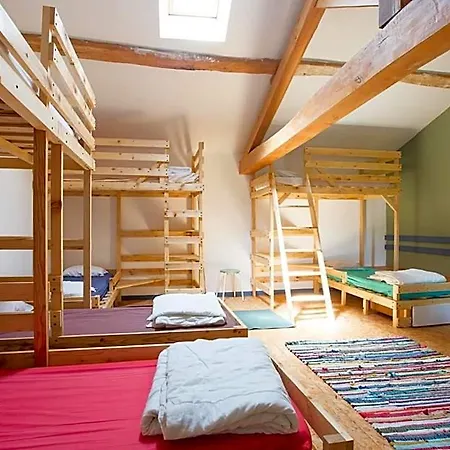Hostel Tilia *