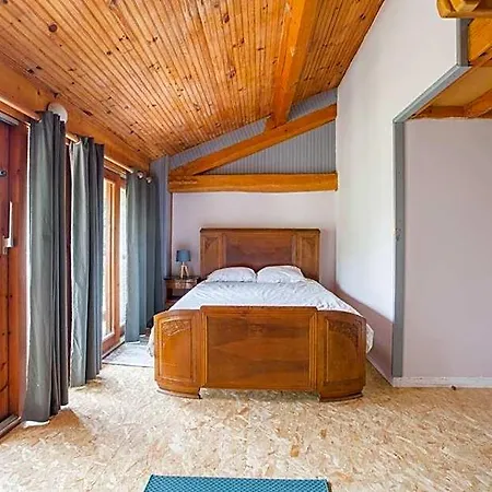 Tilia Hostel Huos