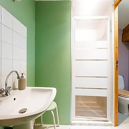 Hostel Tilia Huos