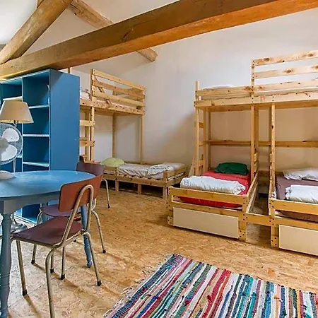 Hostel Tilia