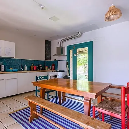 Tilia Hostel Huos